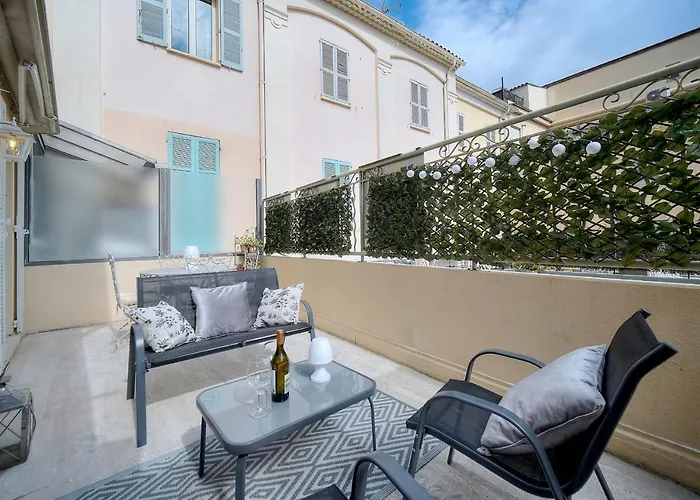Duplex 2 Terrasse, Meynadier- Forville A2b103 *